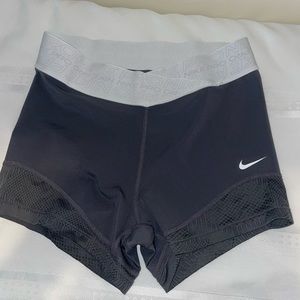 Nike pro dry-fit Spandex size M